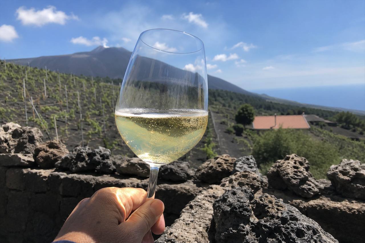 Sicilia bollicine: l’Etna scommette sul metodo classico